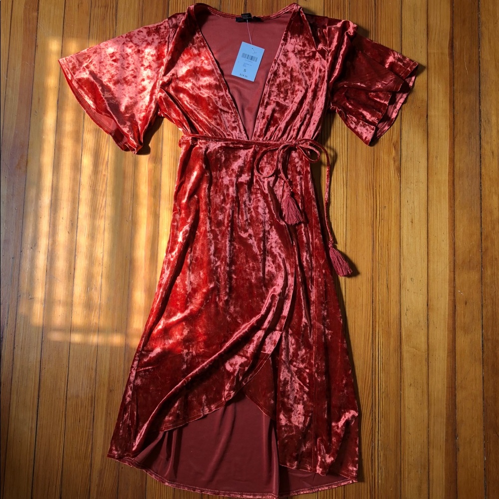 Forever 21 Velvet Dress
